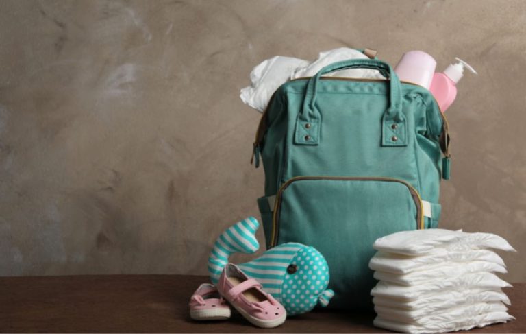 The Best Minimalist Diaper Bag Checklist